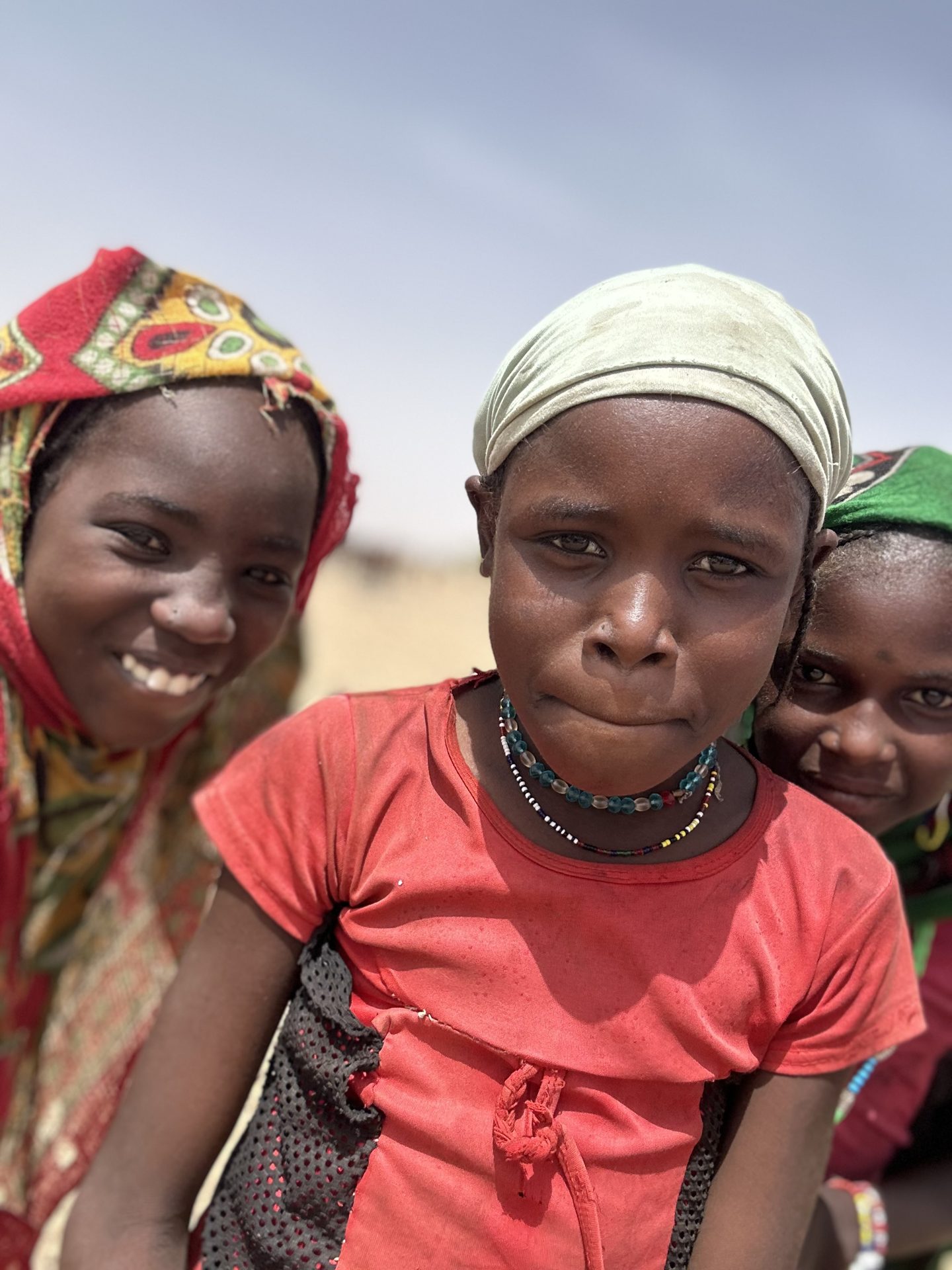 Portrait d'enfants soutenus par Beldefi